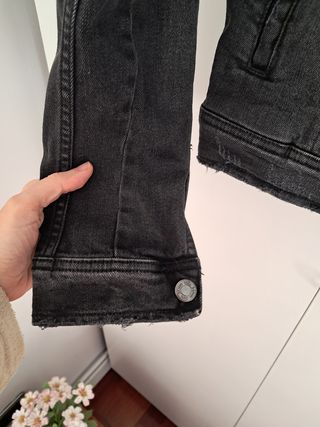 Chamarra vaquera retro,de chica. Gris oscuro.S-M.