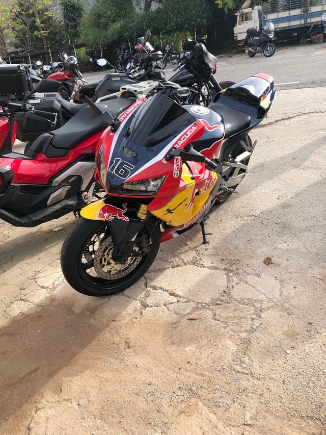 Honda cbr 600 rr