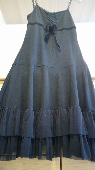 Vestito elegante nero con spallina sottile