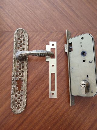 🇪🇦🇪🇦🇪🇦 Cerradura de bronce