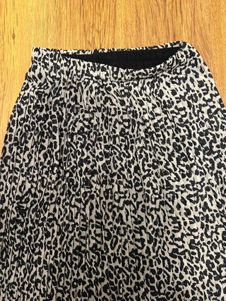 Falda plisada midi