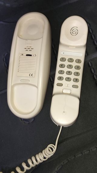 Telefono fisso da parete o appoggio