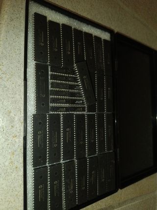 Microprocessore Pic 16f8xx prezzo CAD.