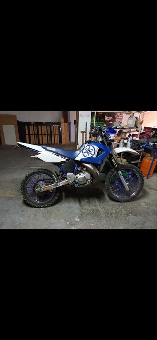 Yamaha Dt 125 re 2 tiempos 2005