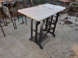 Mesa de pie maquina de coser