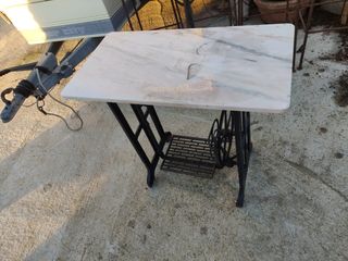 Mesa de pie maquina de coser