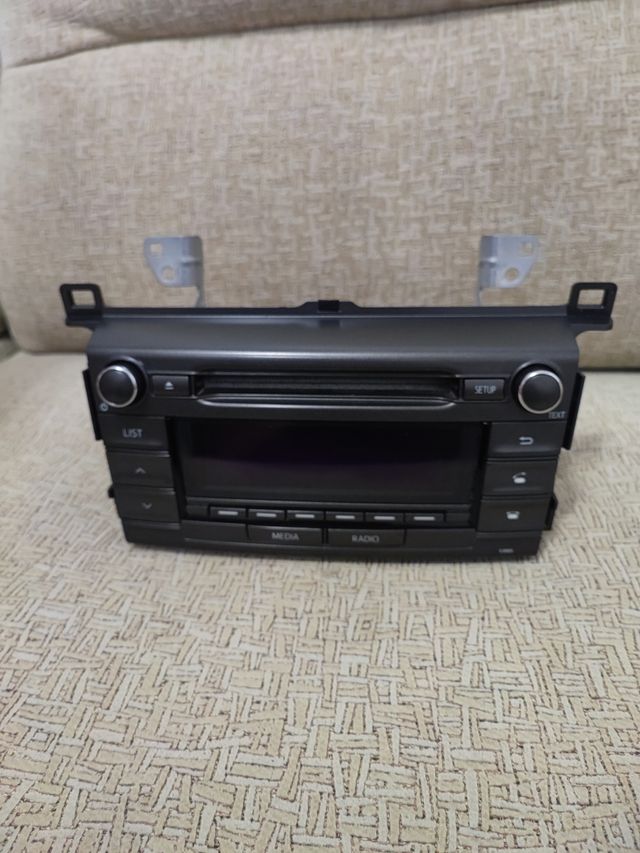 RADIO TOYOTA RAV 4 86120-42400