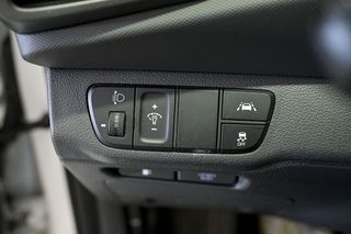 Hyundai IONIQ   1.6 GDI HEV Tecno DCT