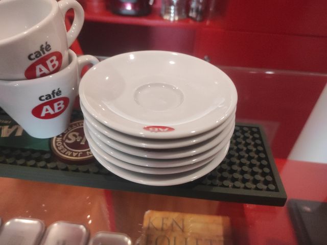 Tazas y platos Café AB "Lote"