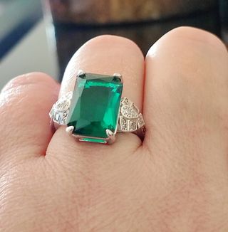 ANILLO ART CIRCONITA BRILLANTES Y ESMERALDA