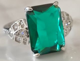 ANILLO ART CIRCONITA BRILLANTES Y ESMERALDA