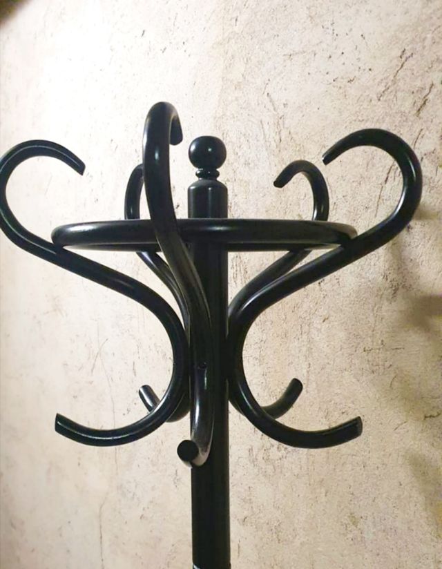 Appendiabiti in legno nero