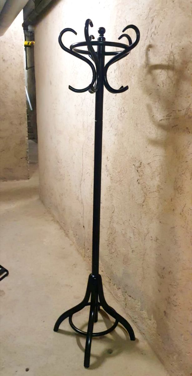 Appendiabiti in legno nero