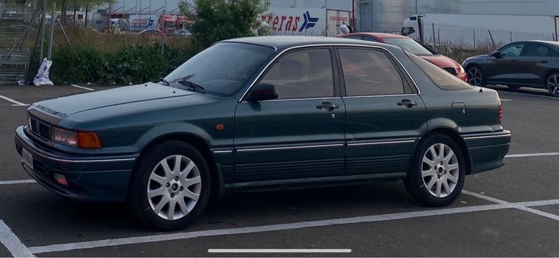 Mitsubishi Galant 1992 - foto 1