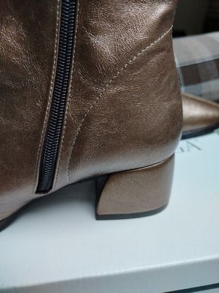 Botines piel metalizados 38