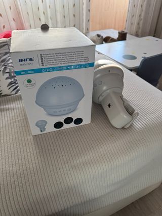 Proyector de estrellas para cuna