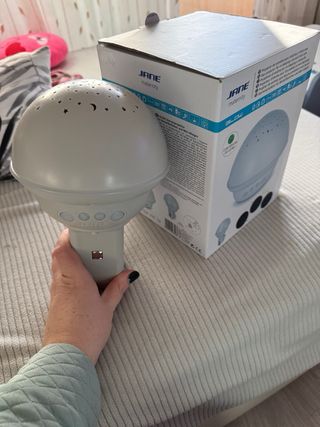 Proyector de estrellas para cuna