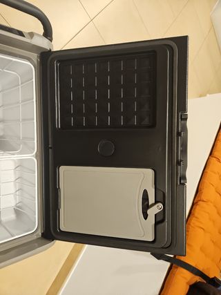 Nevera y congelador de compresor