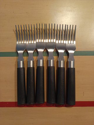Tenedores y cuchillos