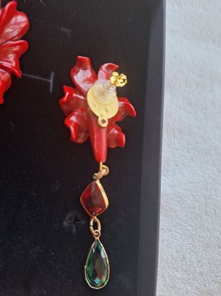 Conjunto pendientes y broche flamenca rojo y verde