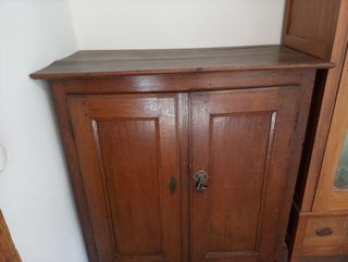 alacena de roble antigua