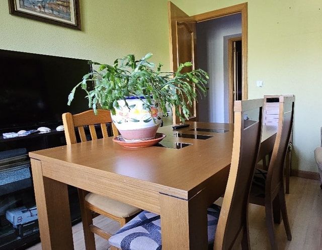 Set tavolo e 4 sedie