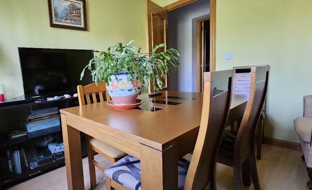 Set tavolo e 4 sedie