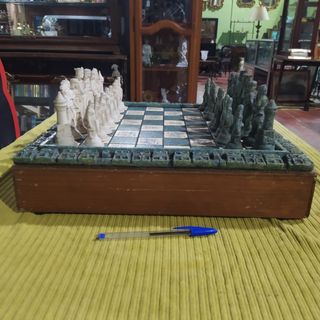 AJEDREZ DE CONQUISTADORES EN RESINA