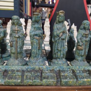 AJEDREZ DE CONQUISTADORES EN RESINA