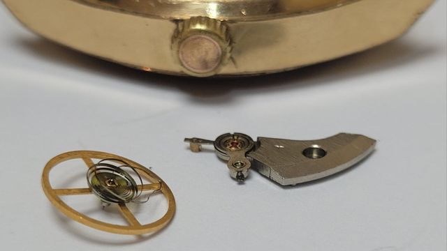 **Reloj suizo - soviético : Cornavin Raro  2628