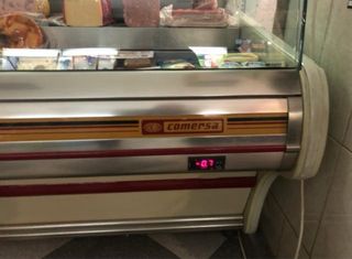 Mostrador vitrina expositora refigerador 2 metros