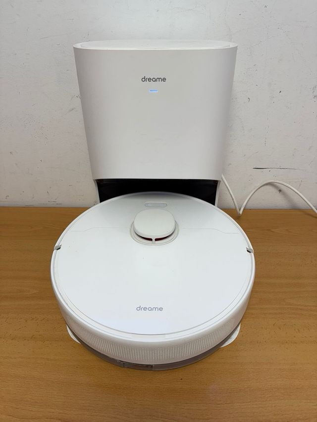 Robot aspirador Dreame D10 usada