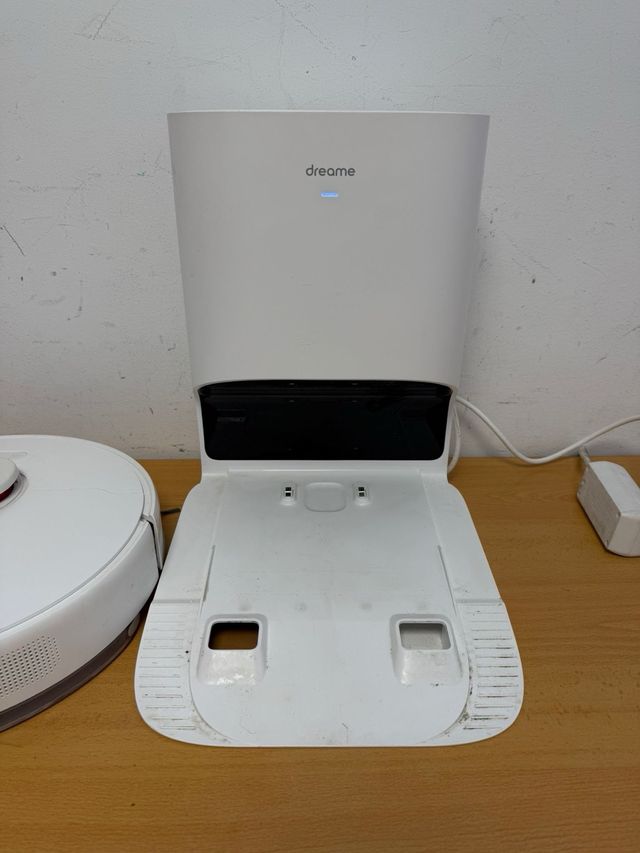 Robot aspirador Dreame D10 usada