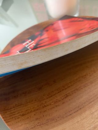 Libro He knows too much