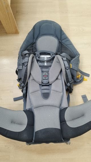 Mochila portabebés montaña