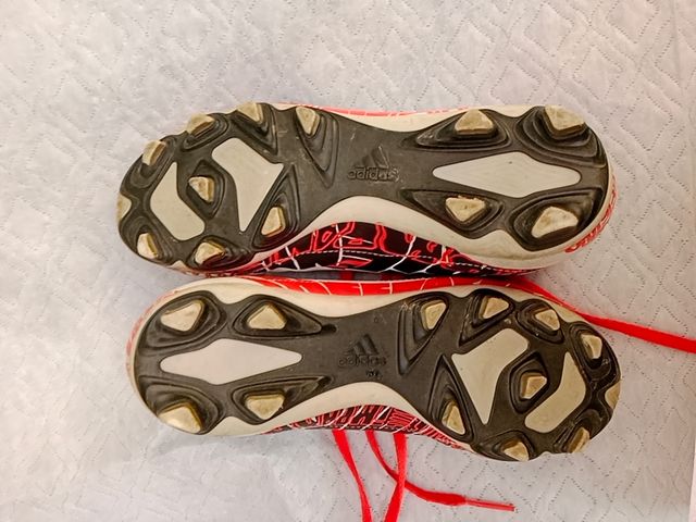 Botas de futbol infantil