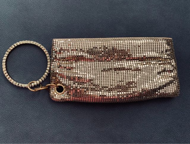Bolso de mano. Malla metalica Drap