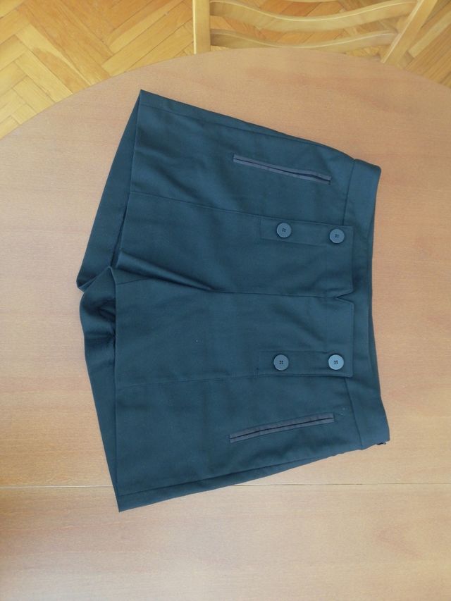 Pantalón corto negro marca KOOKAI T 38