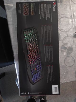 Teclado nuevo gaming Trust Avonn