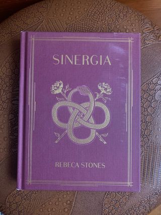 Sinergia  Rebeca Stones