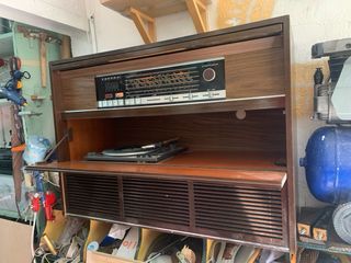 Radio tocadisco funcionando