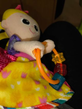 Muñeca. Princesa. colores, texturas y sonidos