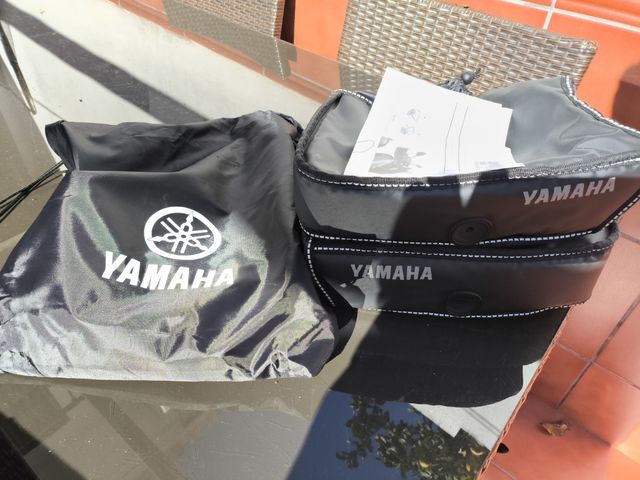 Manoplas Originales Yamaha X-Max