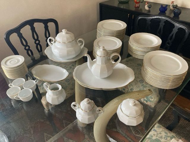 Vajilla Santa Clara  blanca ribete oro