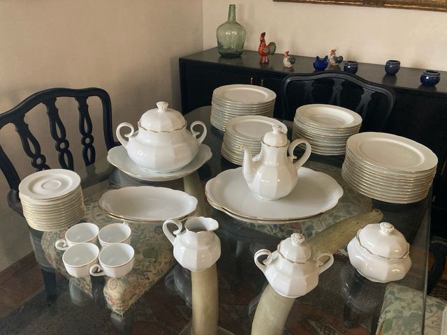 Vajilla Santa Clara  blanca ribete oro