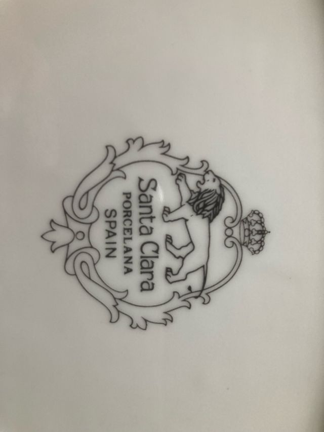 Vajilla Santa Clara  blanca ribete oro