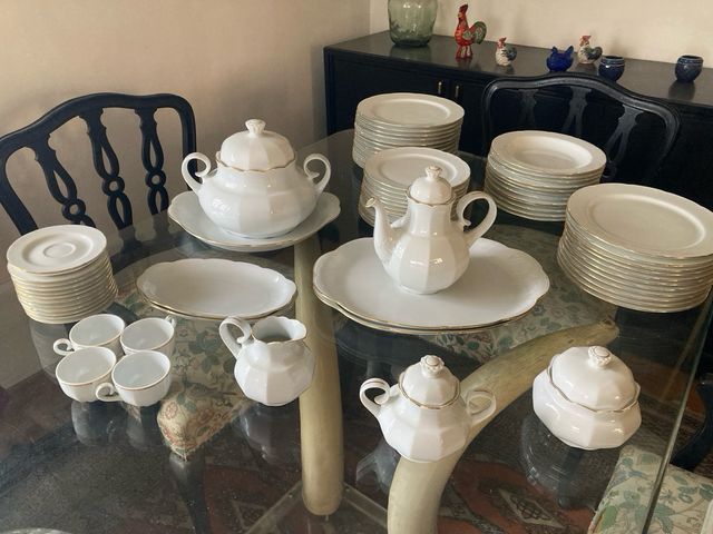 Vajilla Santa Clara  blanca ribete oro