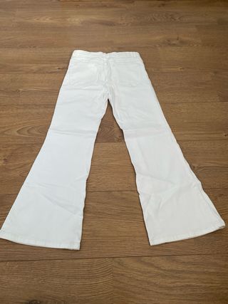 Pantalones campana blancos 
