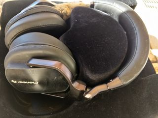 Auriculares de estudio Pioneer HRM-6