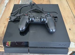 PlayStation 4 500GB mando y juegos